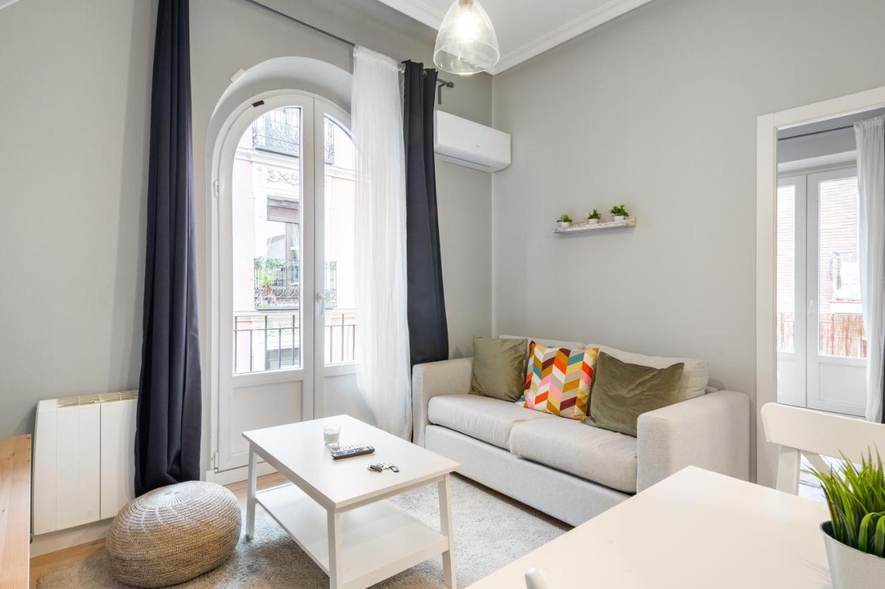 2 Bedrooms 1 Bathroom Furnished - Lavapies - Modern - Mintystay Madrid Exterior photo